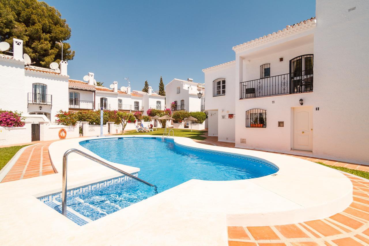 Los Pinos 23 Villas Casasol نيرخا المظهر الخارجي الصورة